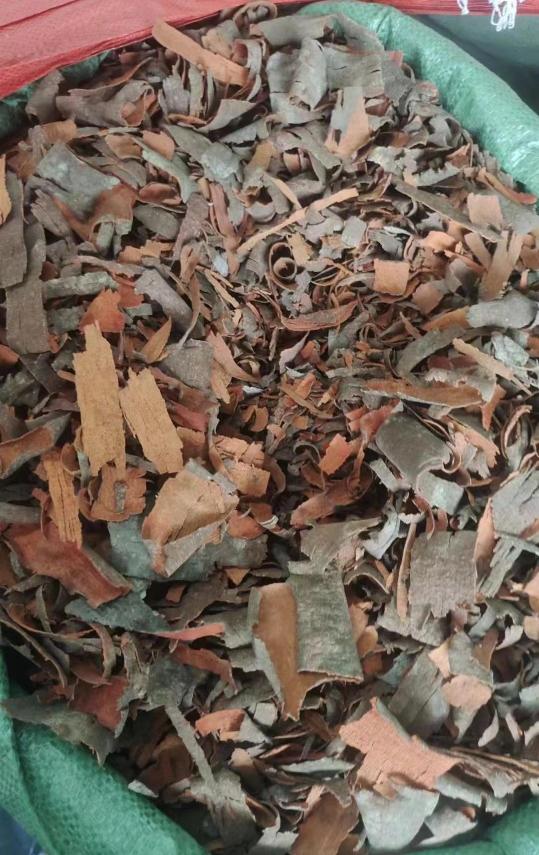 peeled cassia slices